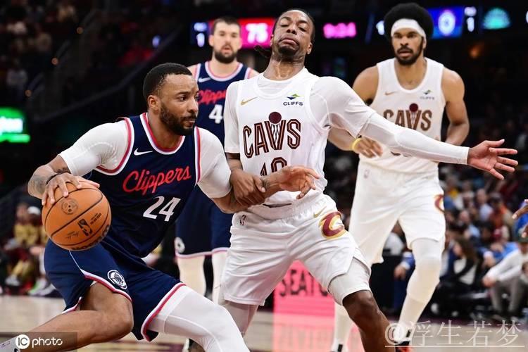 米切尔砍24+12 哈登24+8 骑士主场力挫快船