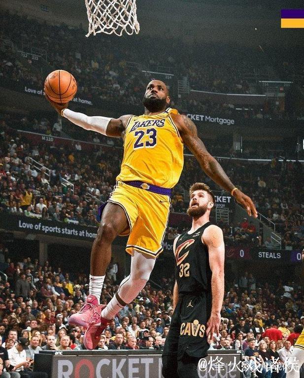 詹姆斯26分布朗尼生涯首分 骑士大胜湖人5连胜