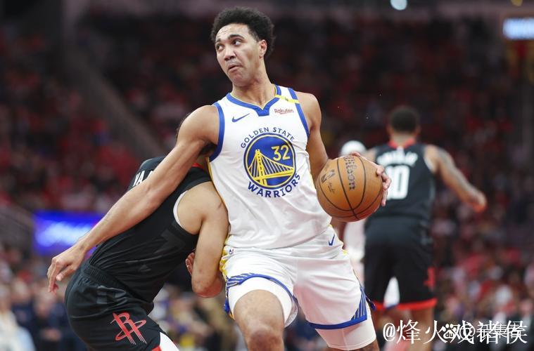 申京26+11库里19分 火箭险胜勇士晋级杯赛四强